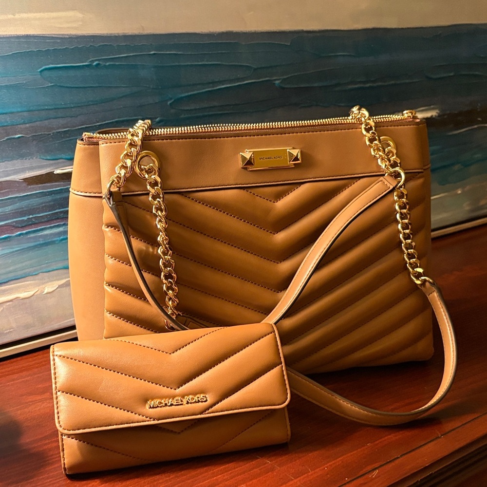 Michael Kors Brown Quilted jet set travel Shoulder Bag with matching Wallet